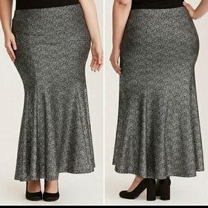 Torrid NWOT Silver tone aline dinner skirt